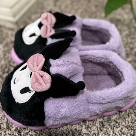 New Sanrio KUROMI size 6 BLACK PURPLE COLOR SO SOFT - Picture 3 of 6
